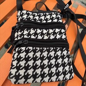 NuPouch Cell Phone Purse W 3 Zippers And 2 Slot Storage, Black N White